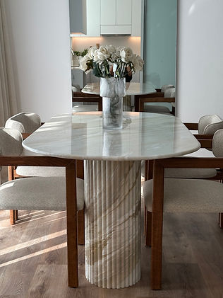 The Corallo Table